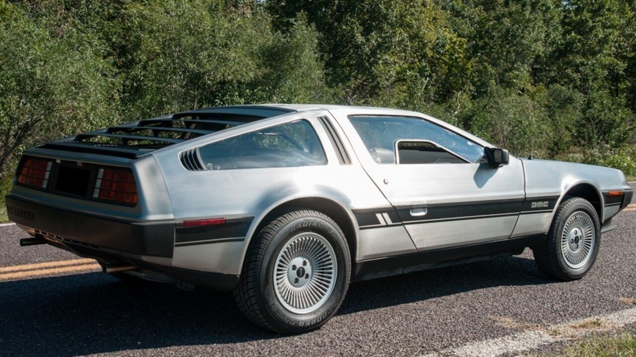 Сколько стоит delorean dmc 12